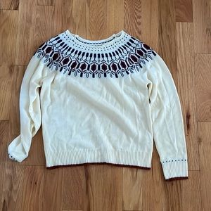 Light weight sweater